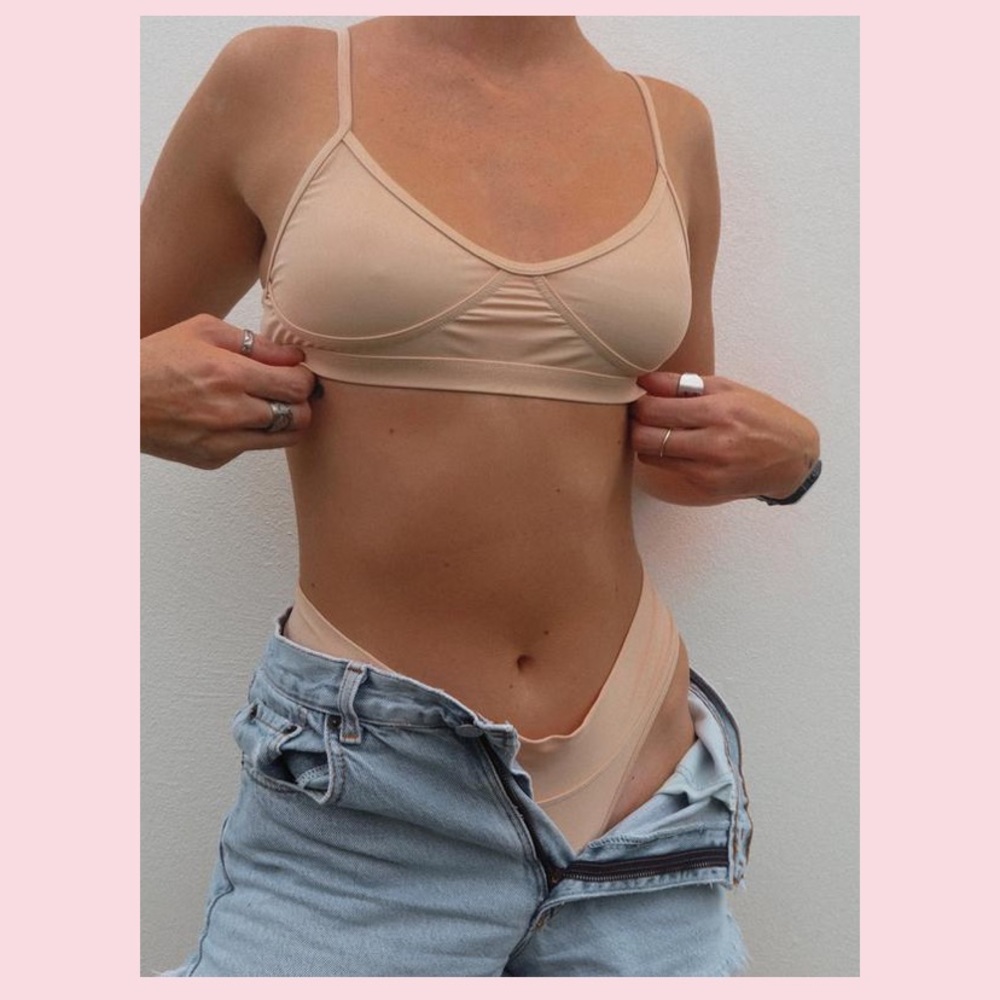 Gnash teardrop crop and dip bottoms